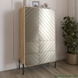 Комод-пенал з рельєфним оздобленням фасаду та чорними металевими ніжками LION Амарант 84x40x150 Дуб Аппалачі/Перламутровий металік