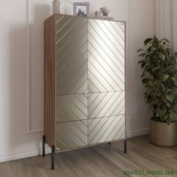 Комод-пенал з рельєфним оздобленням фасаду та чорними металевими ніжками LION Амарант 84x40x150 Дуб Ліворно/Перламутровий металік